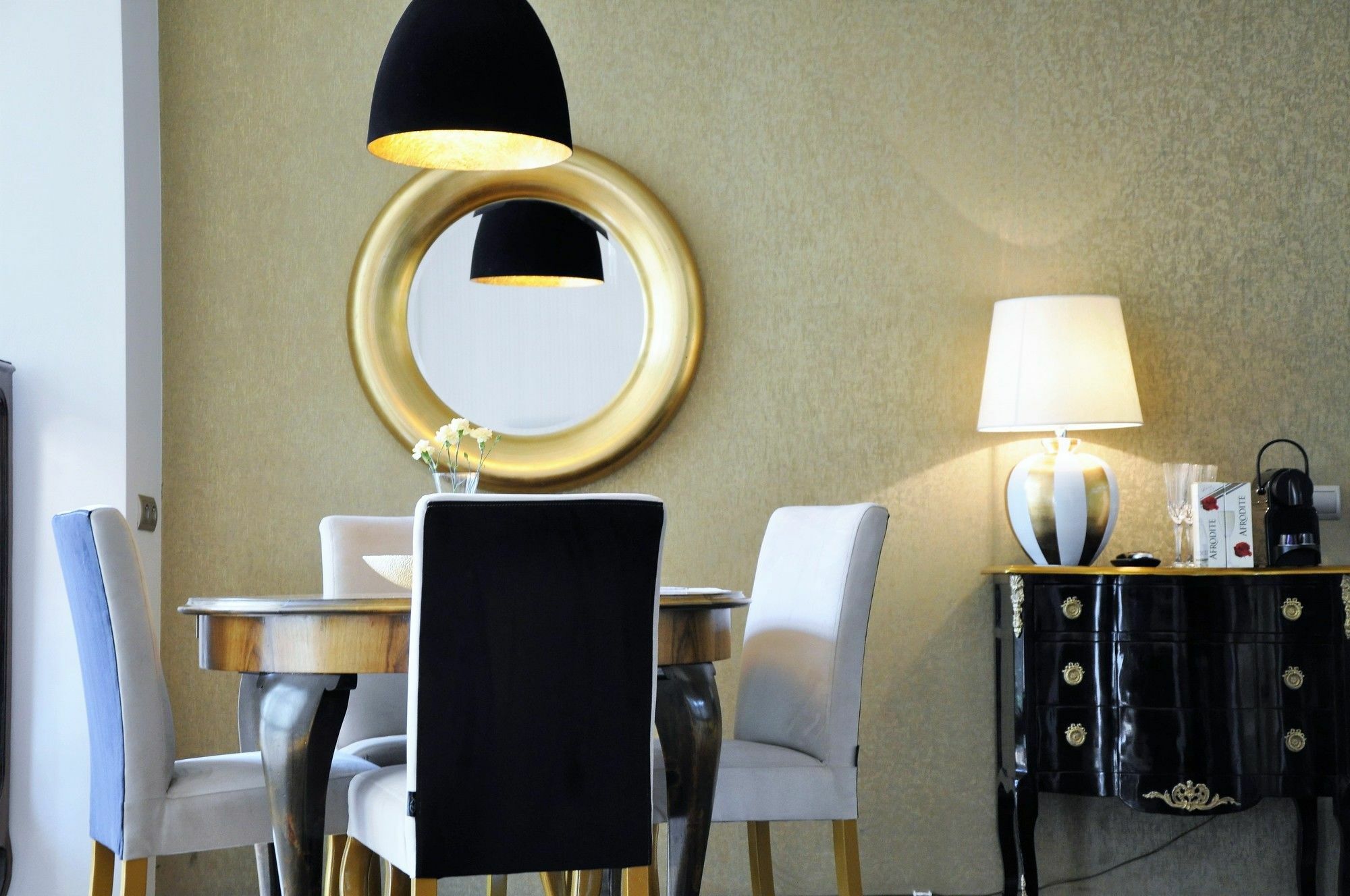 Mondrian Luxury Suites & Apartments Krakow Old Town Exteriör bild