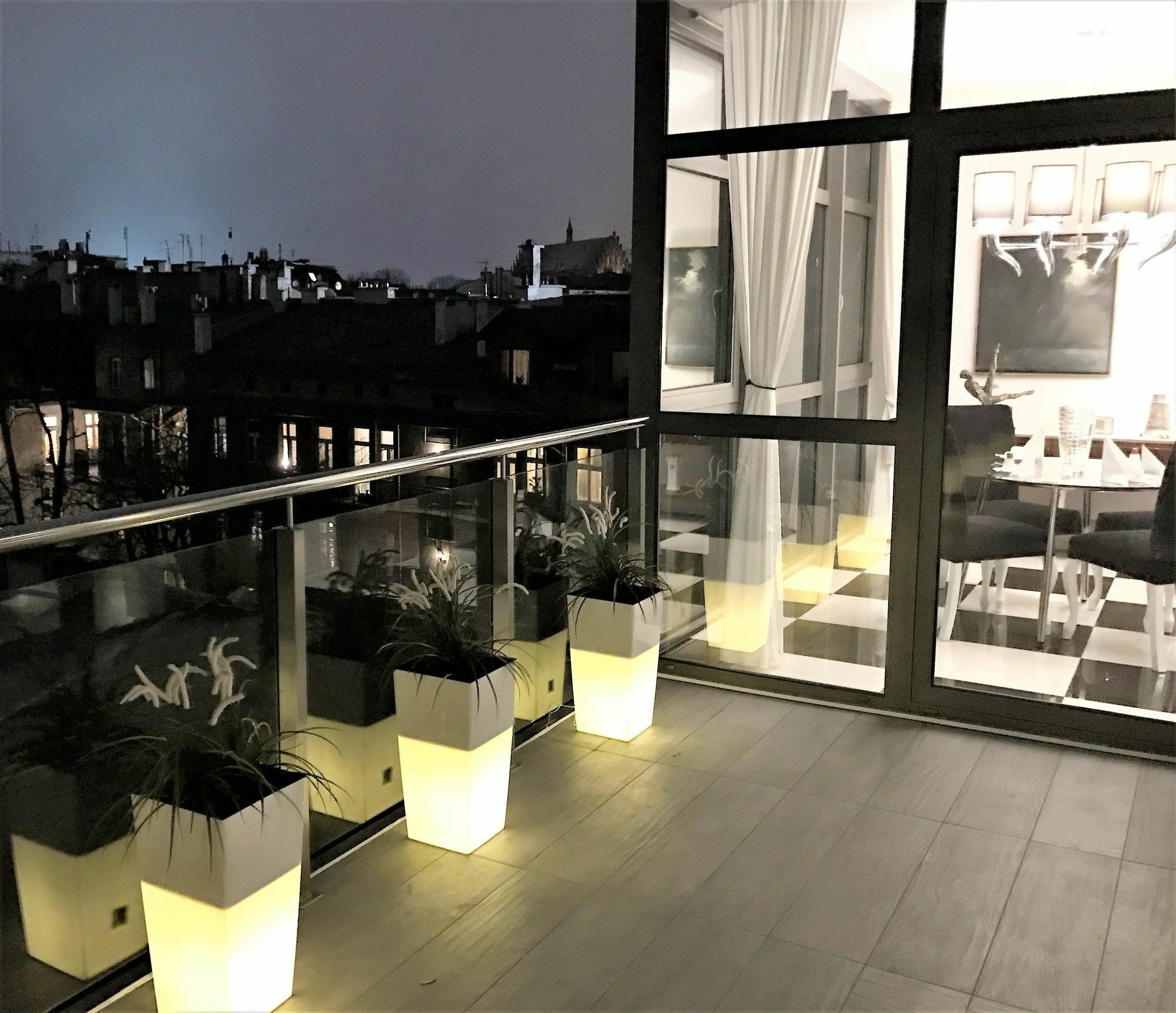 Mondrian Luxury Suites & Apartments Krakow Old Town Exteriör bild
